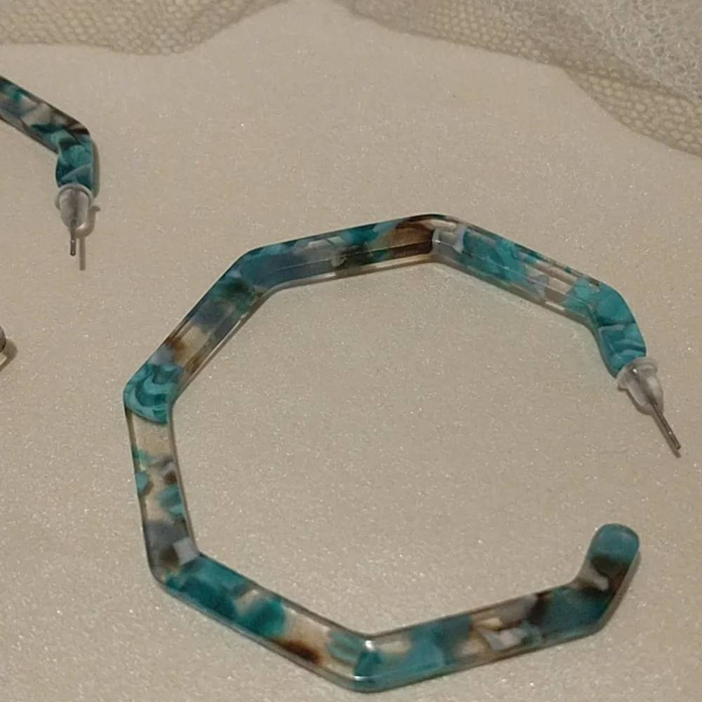 Aqua Acrylic Hoop Earrings! - Picture 5 of 6
